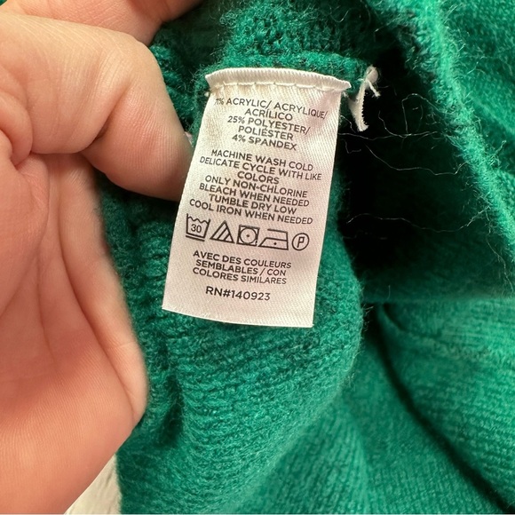 LOFT ann taylor petites Green V-Neck Sweater rhinestone bling buttons sz LP - Picture 7 of 8